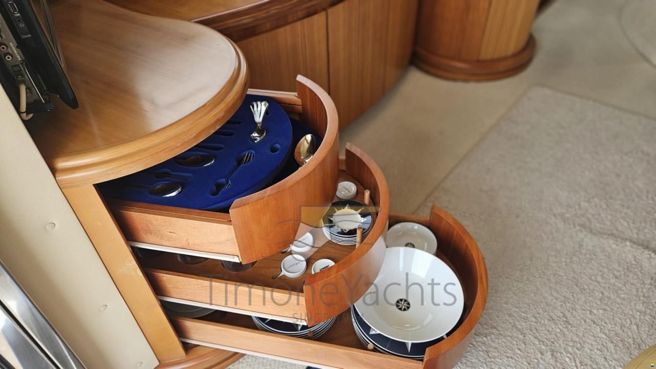Azimut 46