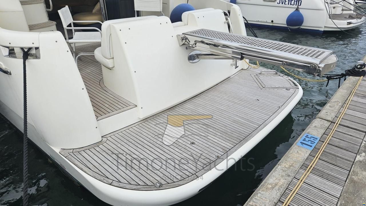 Azimut 46