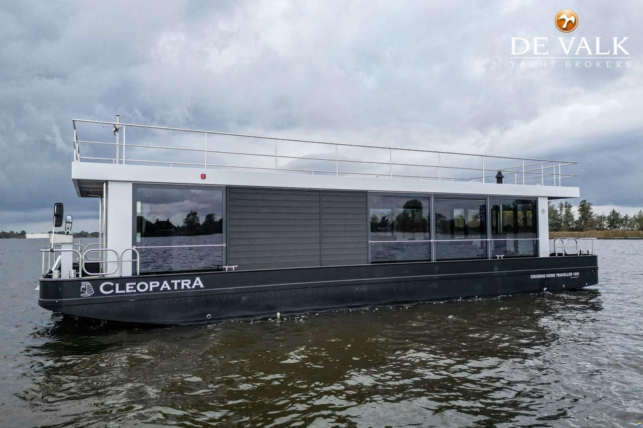 Houseboat Waterloft Luxemotor