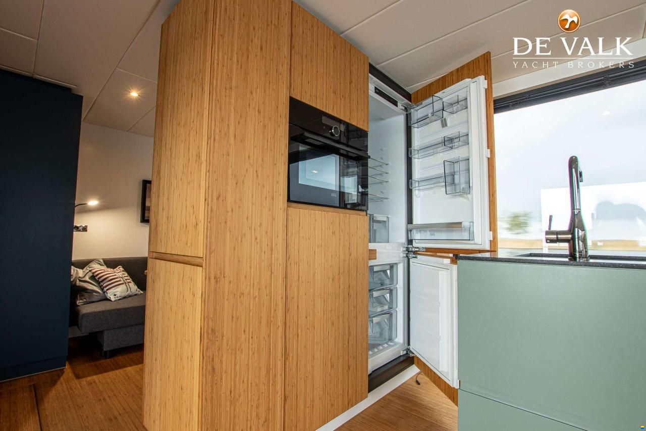 Houseboat Waterloft Luxemotor