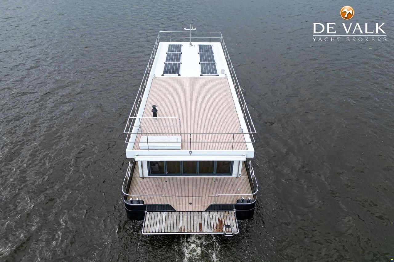Houseboat Waterloft Luxemotor