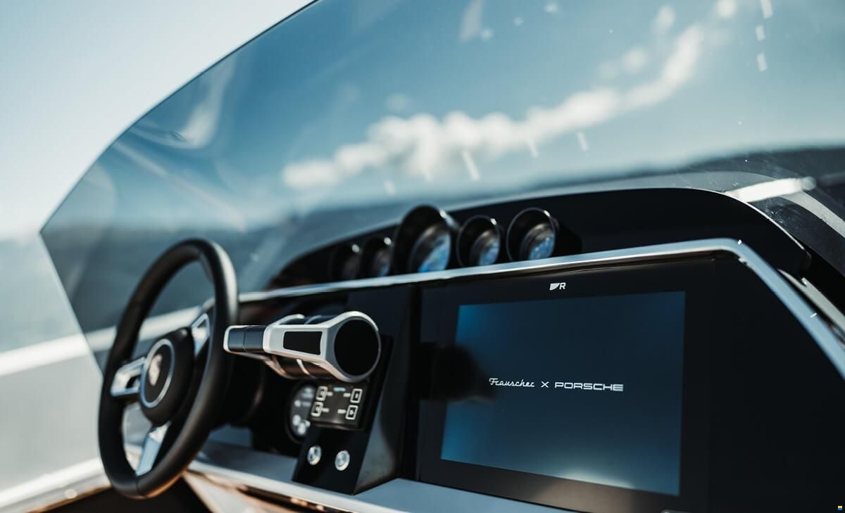 Frauscher x Porsche 850 Fantom AIR