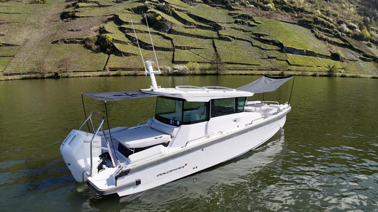 Axopar 29 Cross Cabin