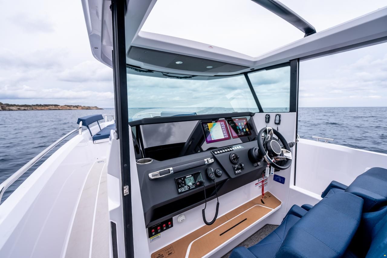 Axopar 29 XC Cross Cabin