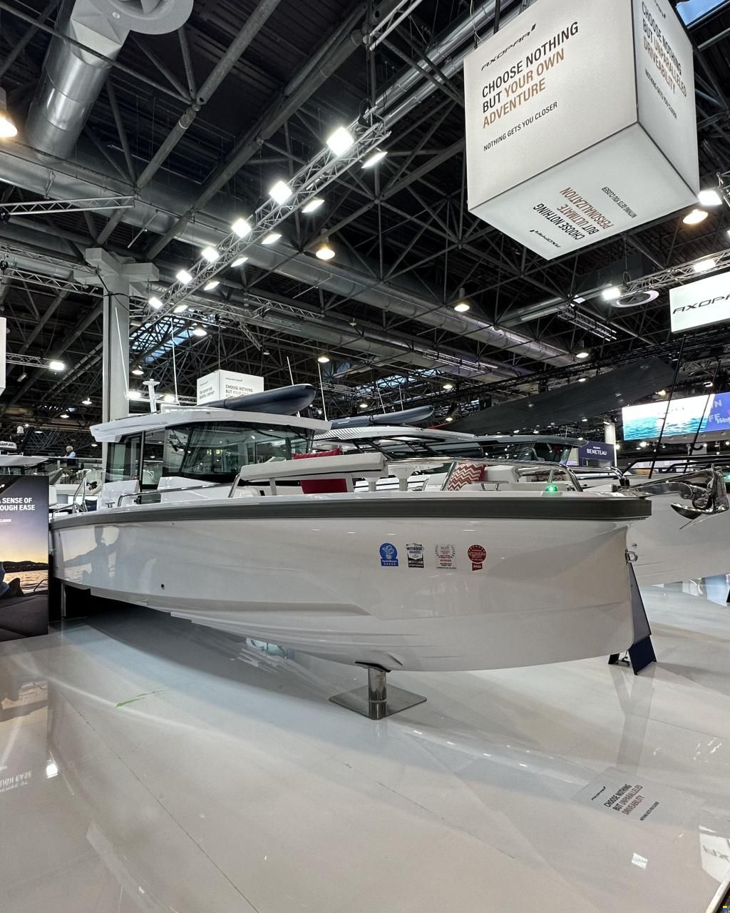 Axopar 29 XC Cross Cabin