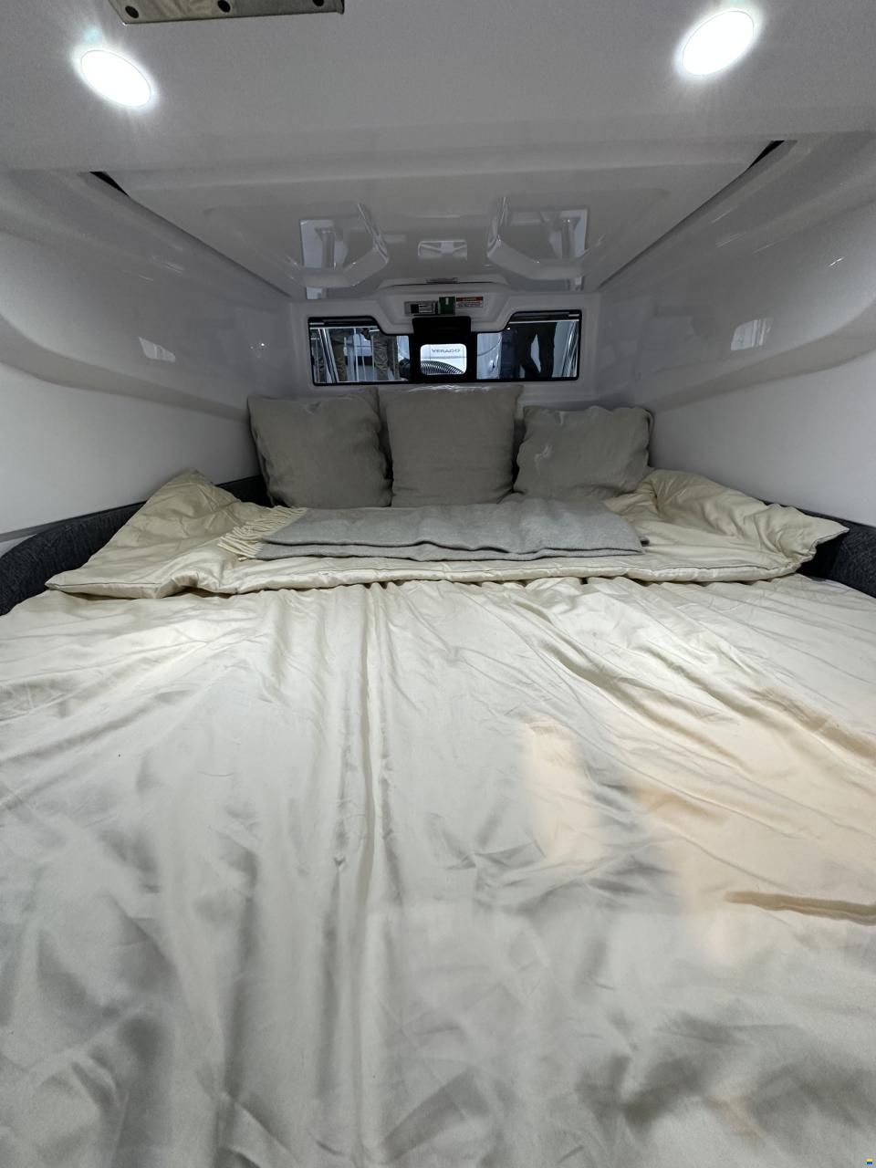 Axopar 29 XC Cross Cabin