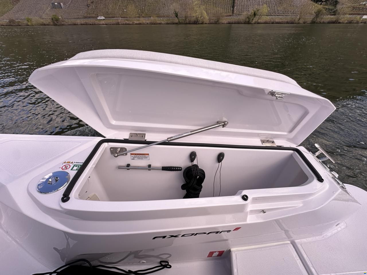 Axopar 29 Cross Cabin