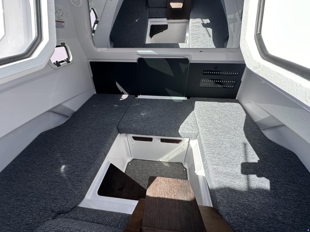 Axopar 29 Cross Cabin