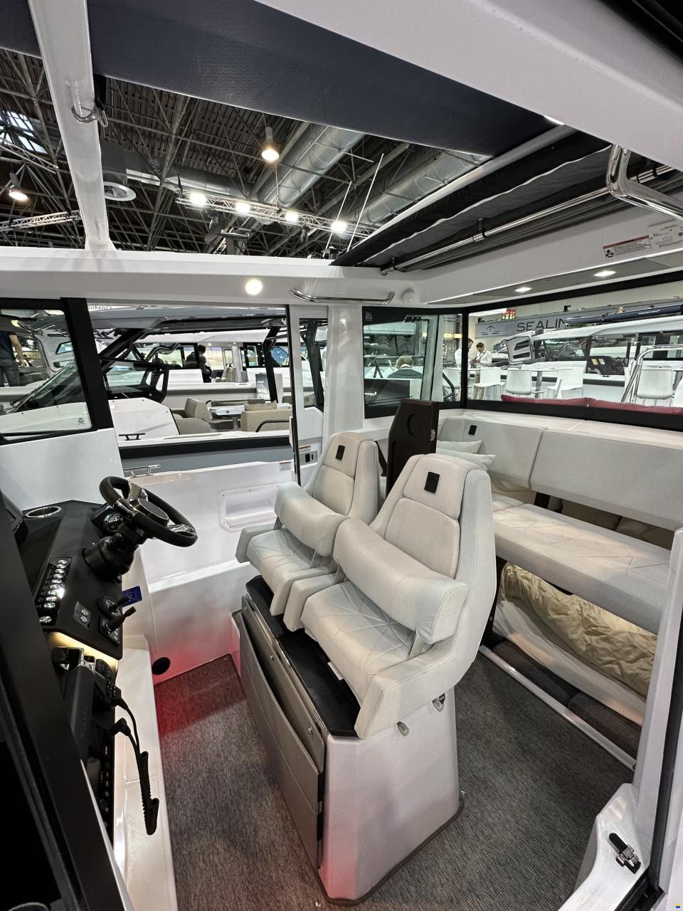 Axopar 29 XC Cross Cabin