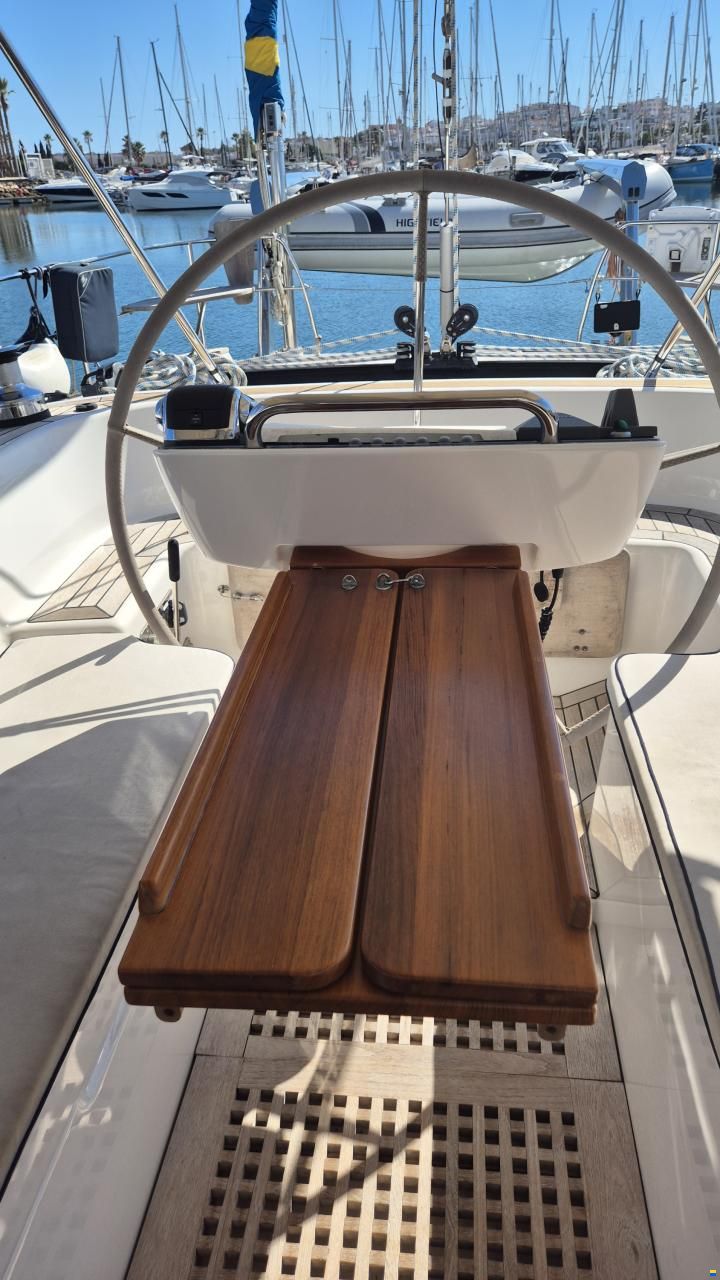Hallberg-Rassy 55