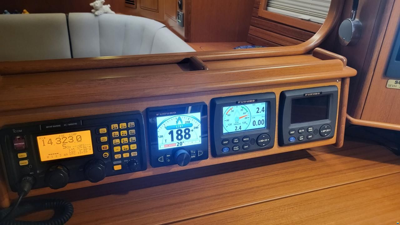 Hallberg-Rassy 55