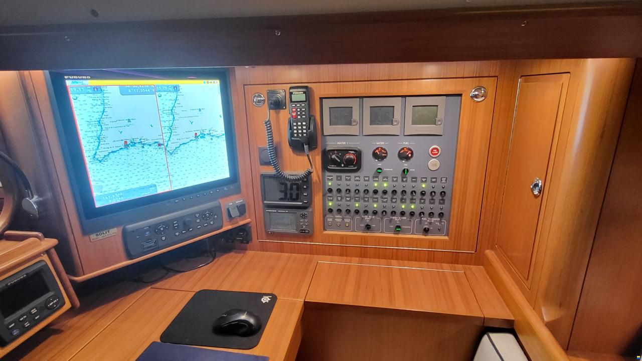 Hallberg-Rassy 55