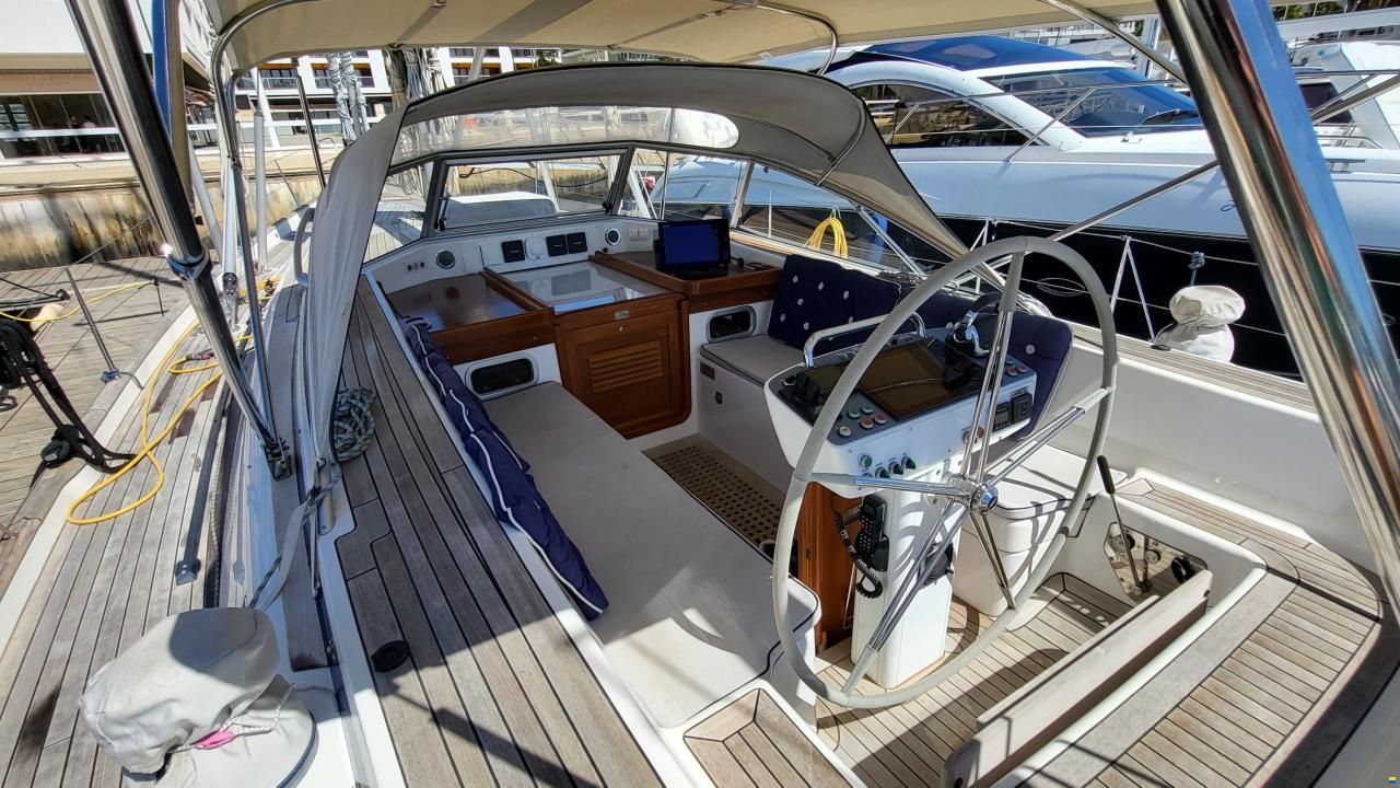 Hallberg-Rassy 55