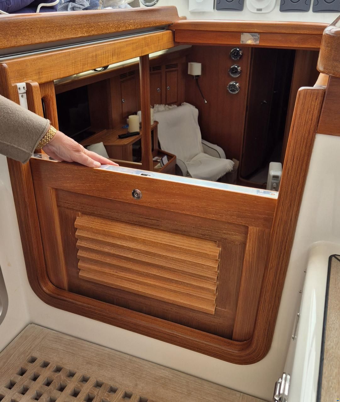 Hallberg-Rassy 55