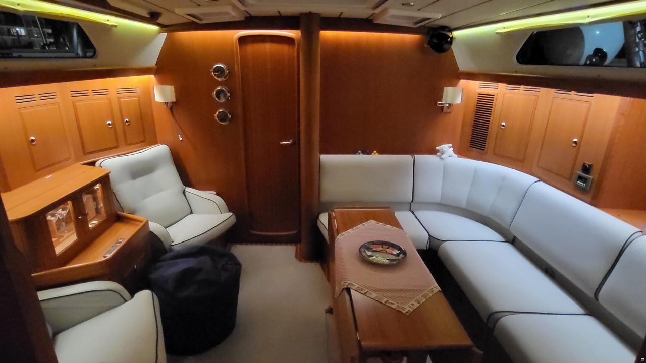 Hallberg-Rassy 55