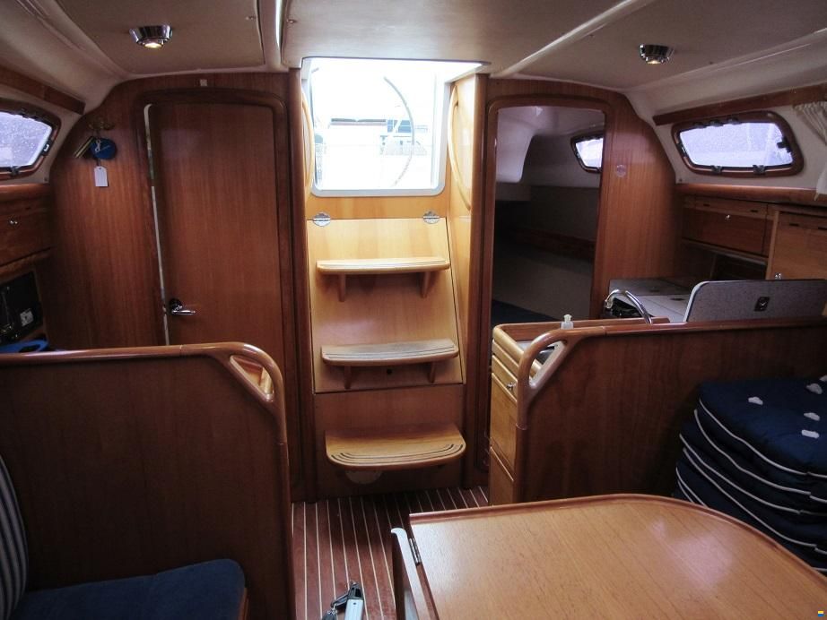 Bavaria 30 cruiser
