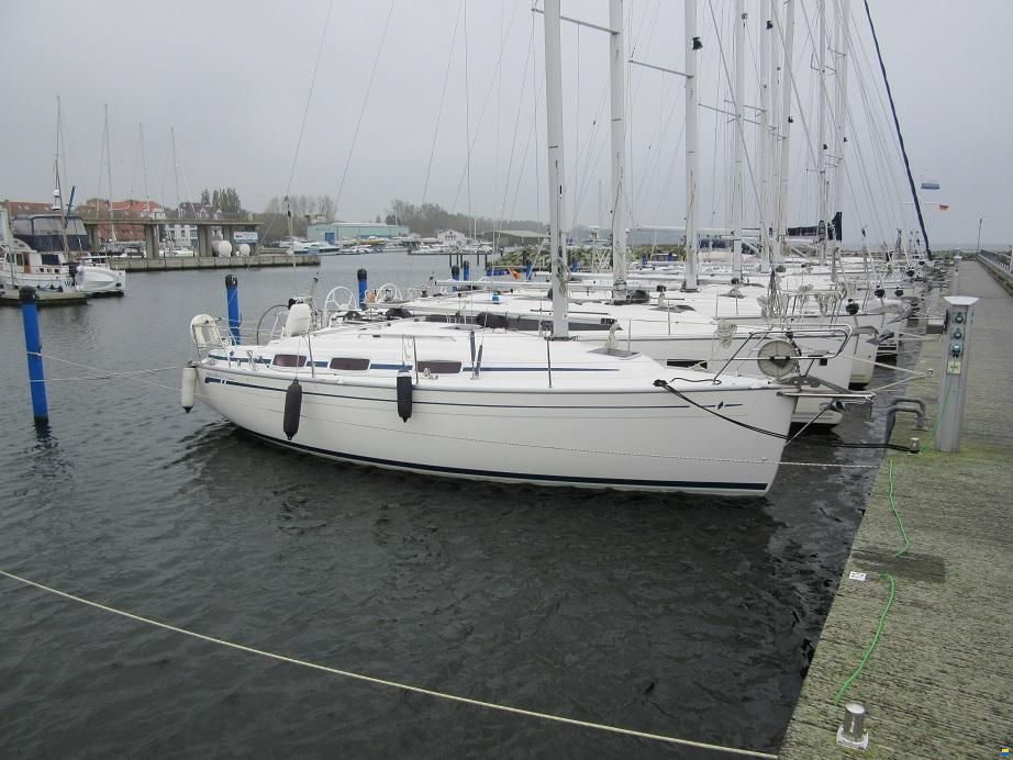 Bavaria 30 cruiser