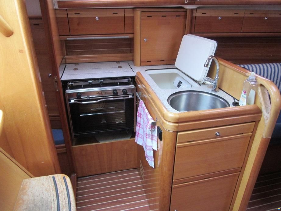 Bavaria 30 cruiser