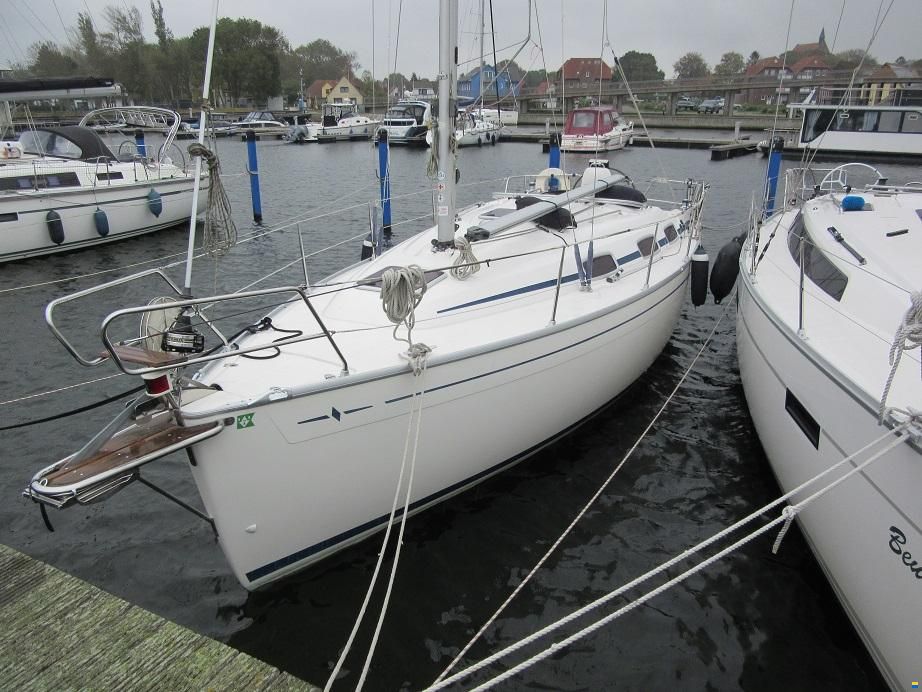 Bavaria 30 cruiser