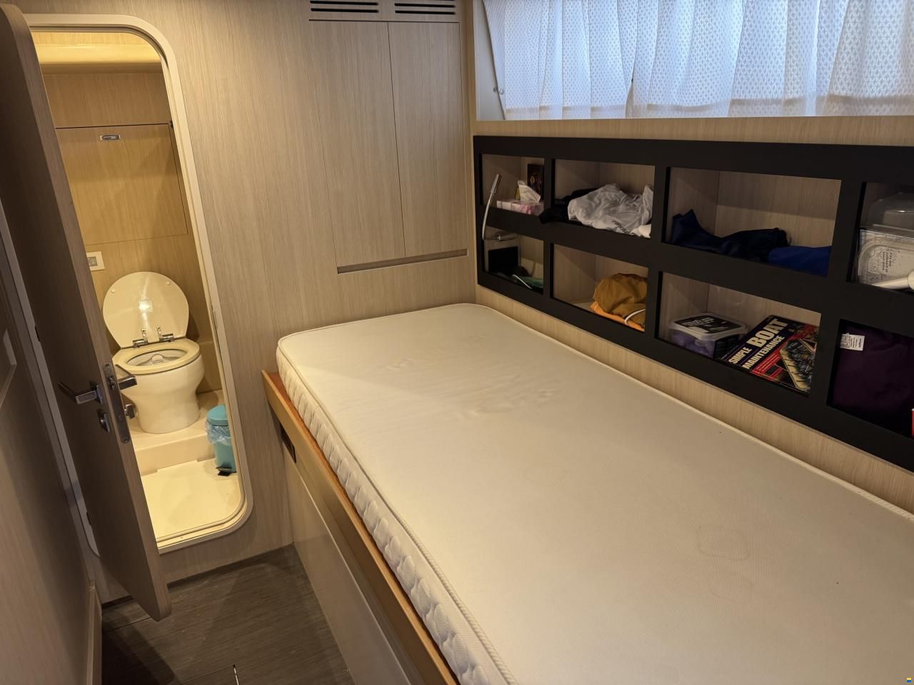 Azimut Magellano 66
