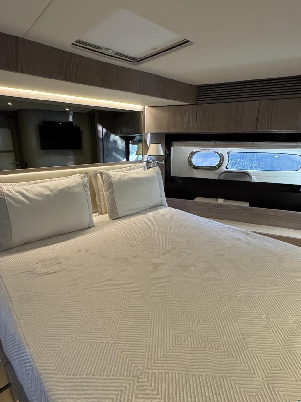 Azimut Magellano 66
