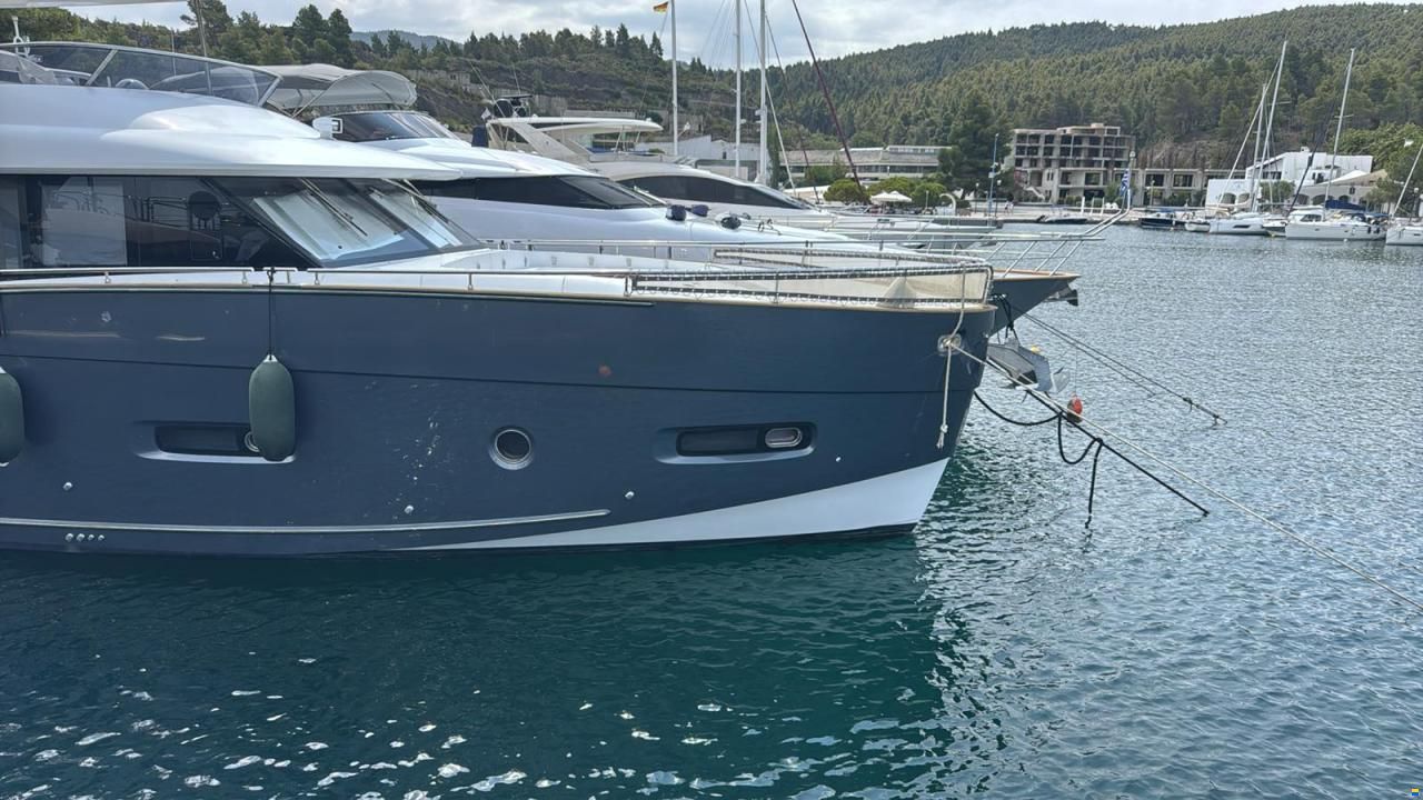 Azimut Magellano 66