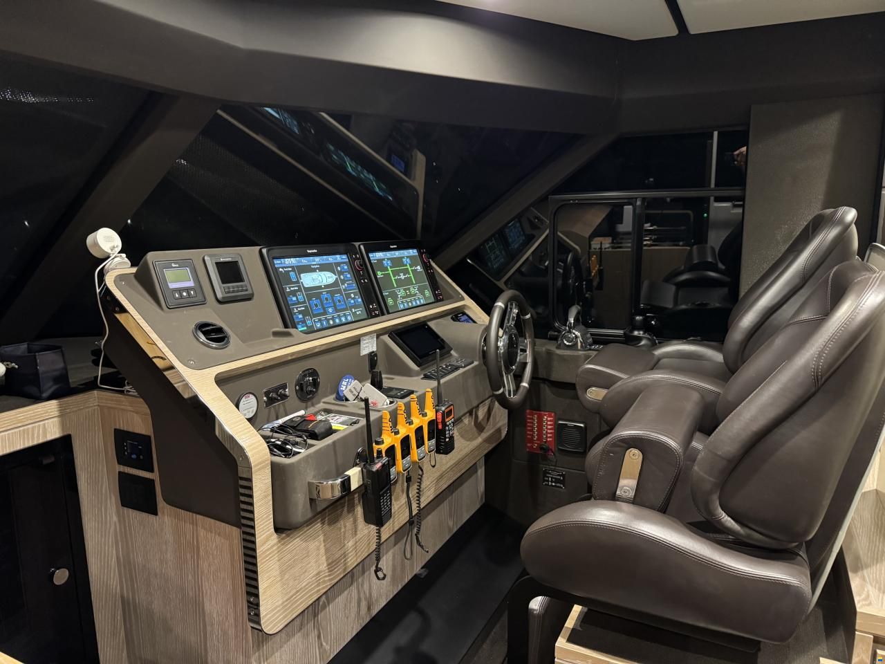 Azimut Magellano 66