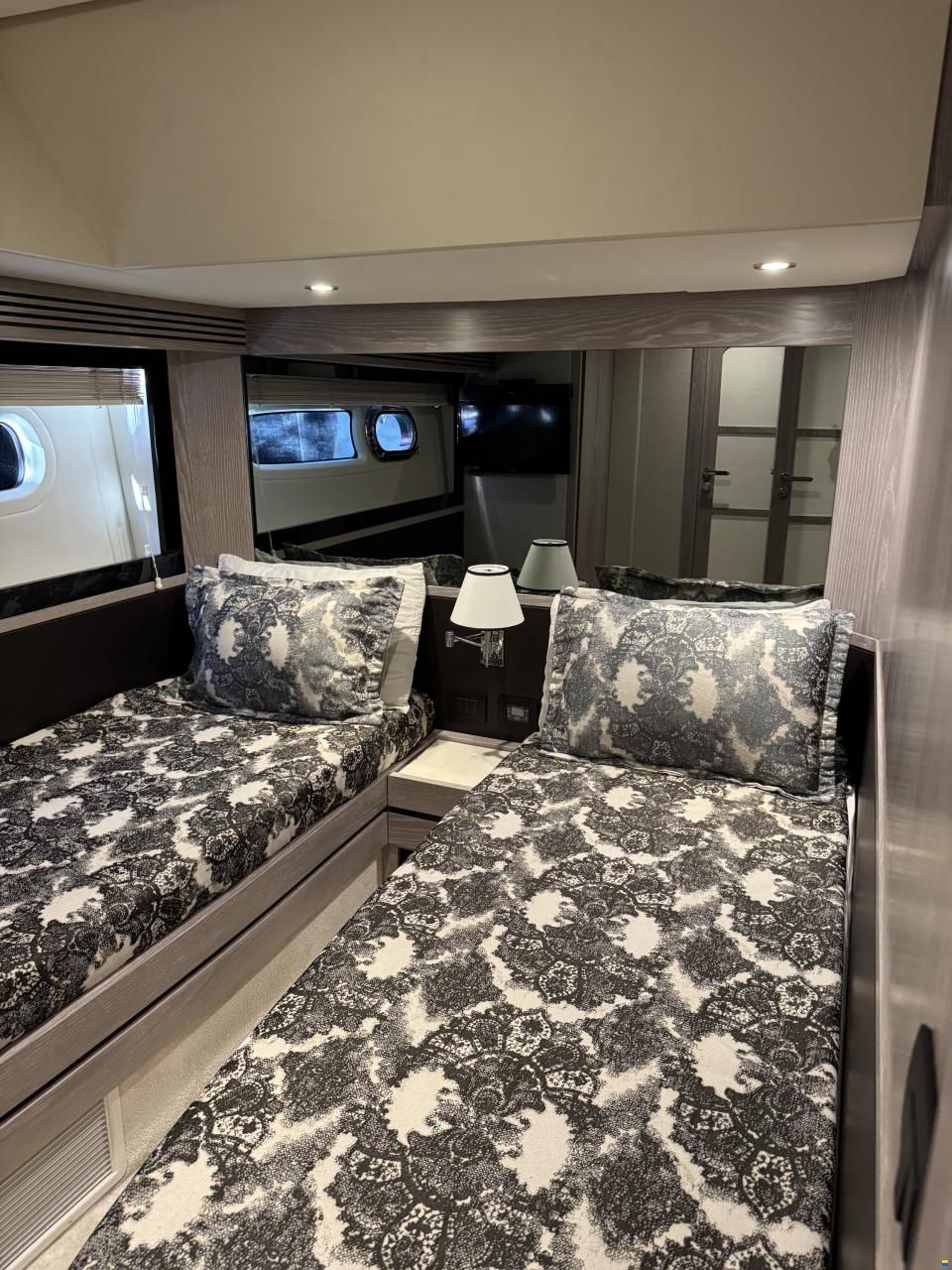 Azimut Magellano 66