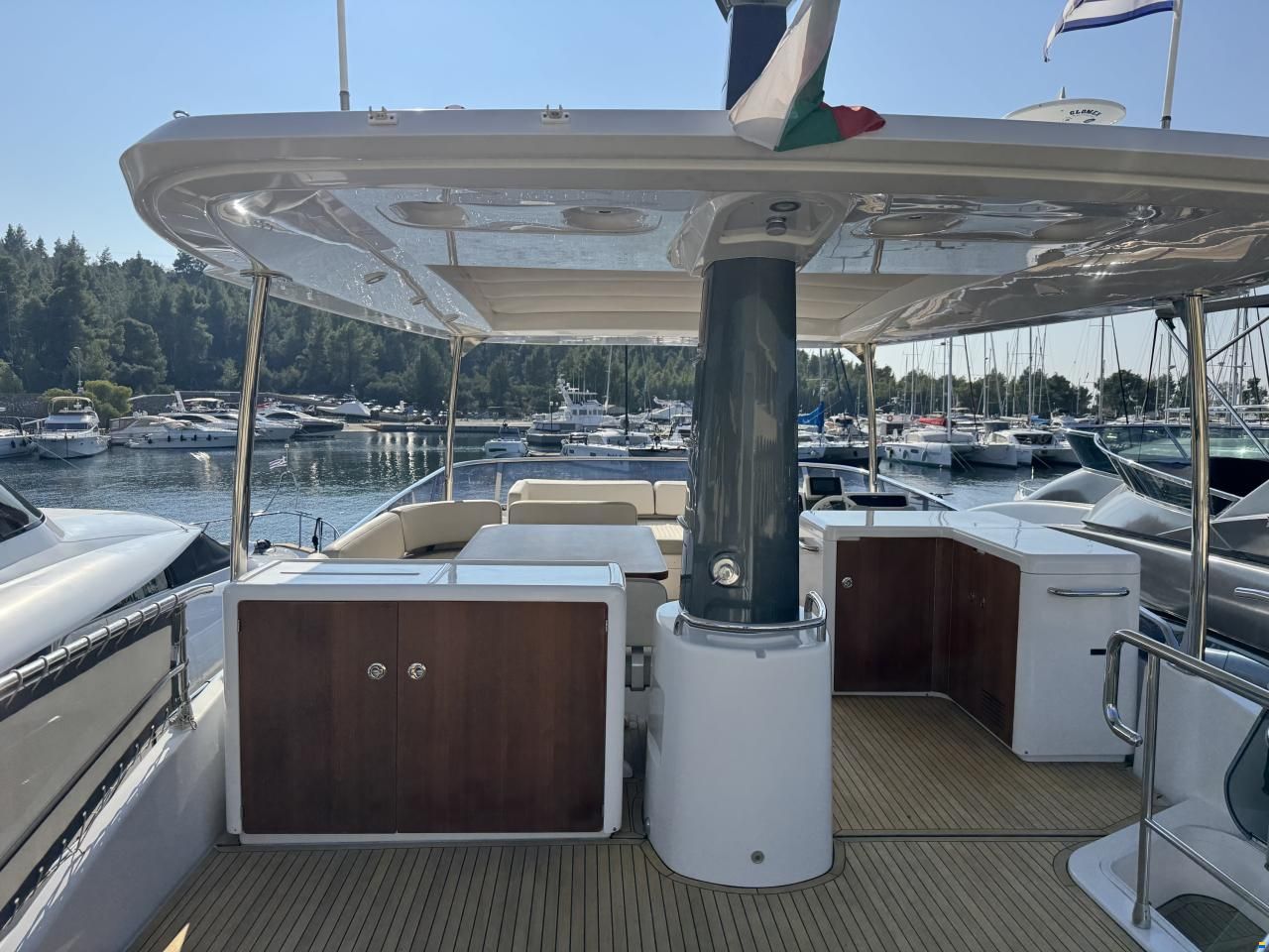 Azimut Magellano 66