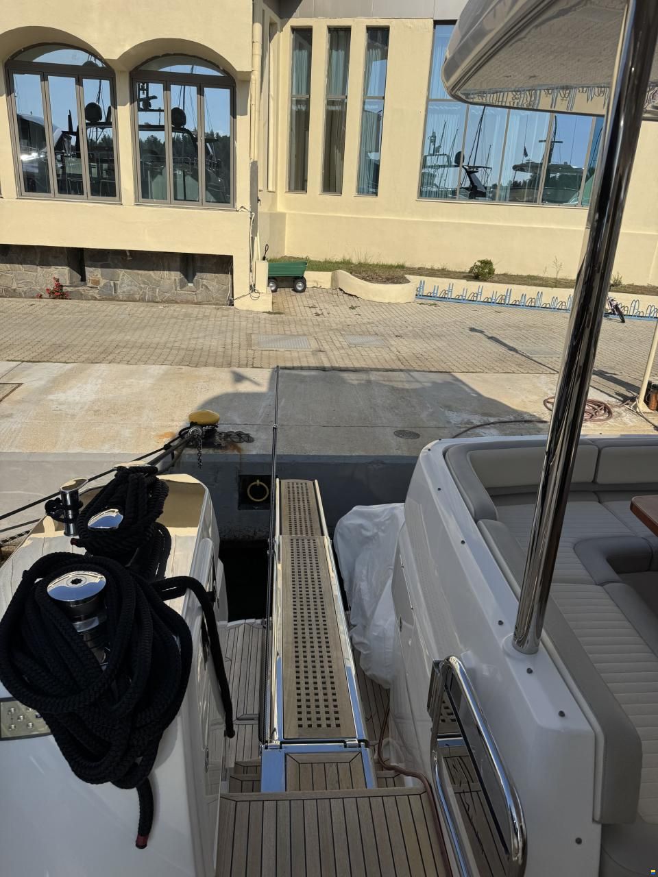 Azimut Magellano 66