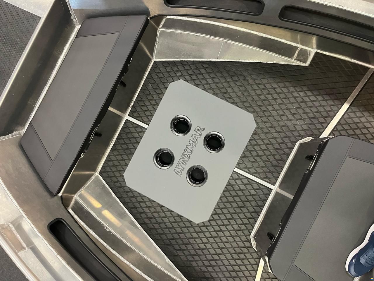 Lynxmar O22
