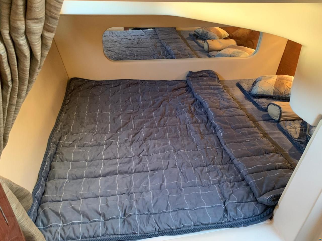 Regal 2860 Window Express