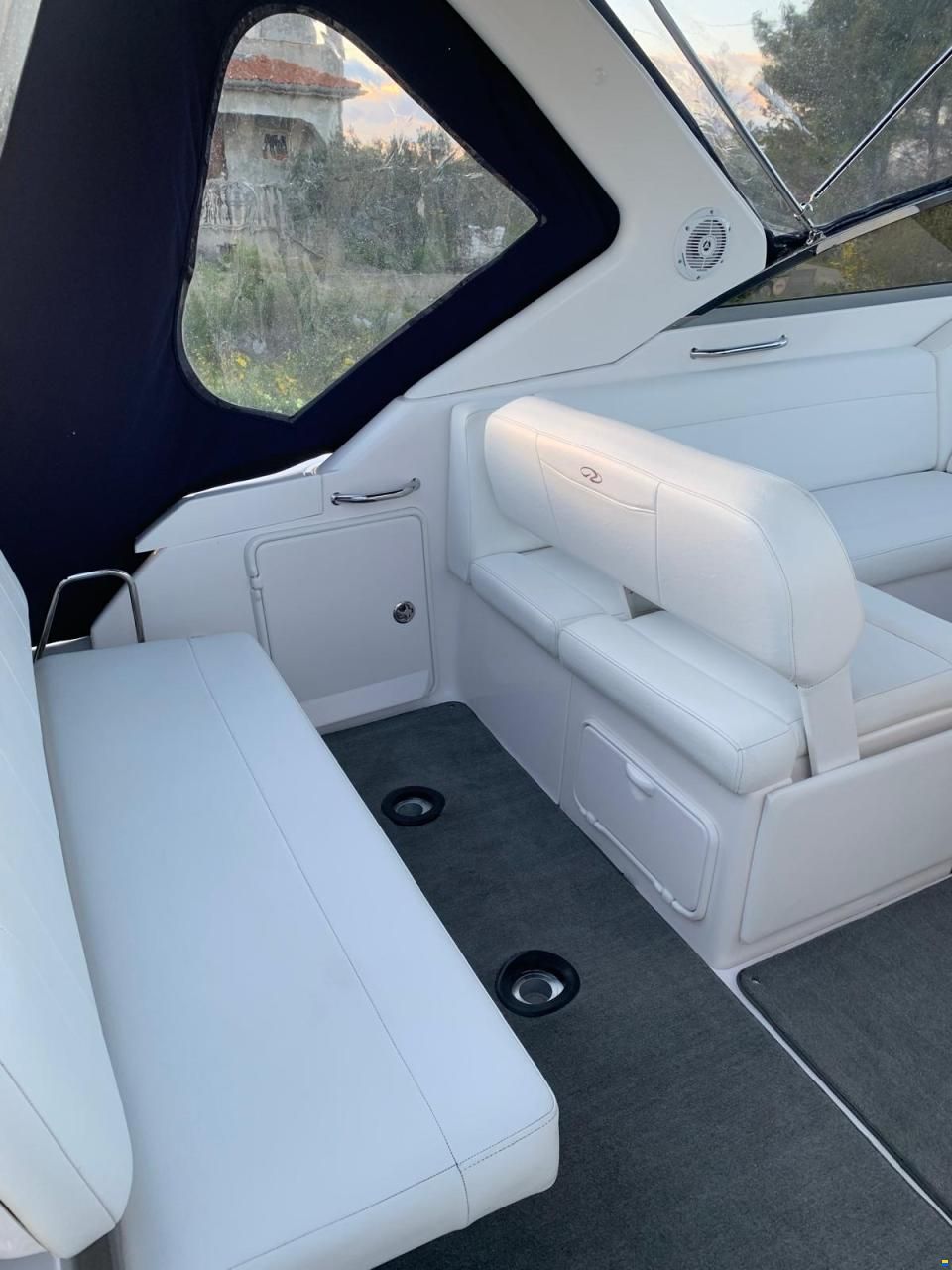 Regal 2860 Window Express