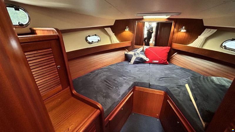 Nimbus 380 Commander