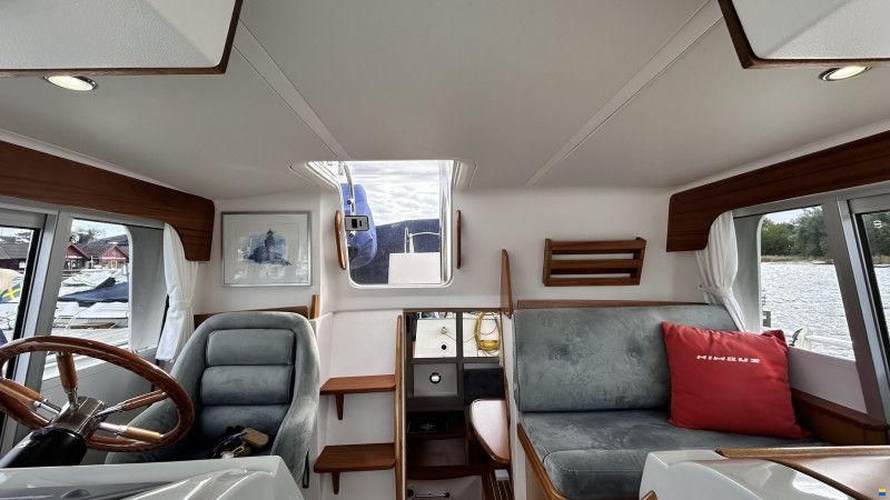 Nimbus 380 Commander