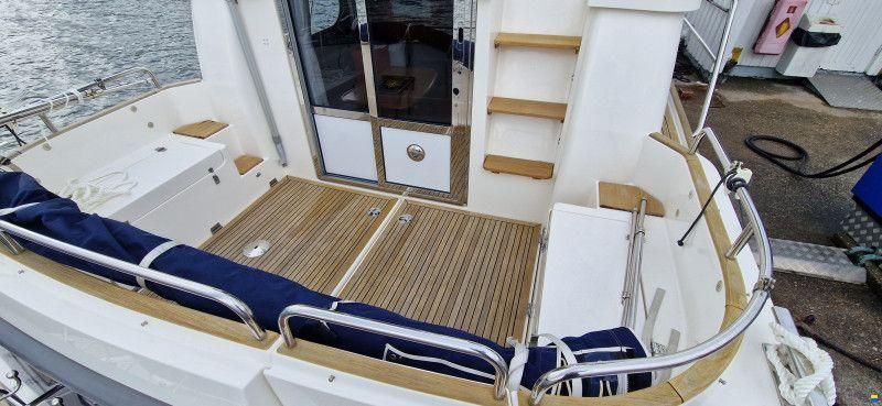 Nimbus 380 Commander
