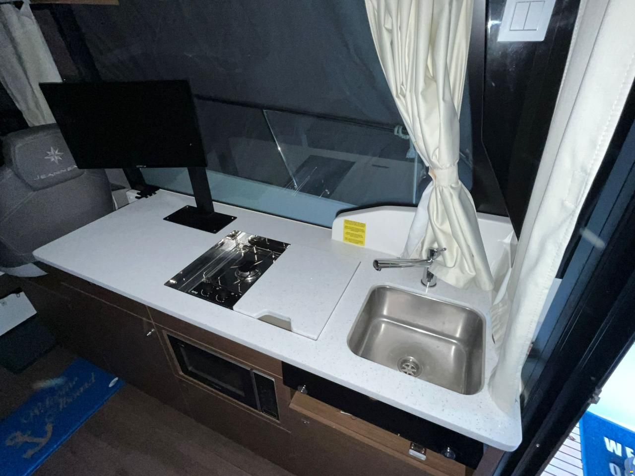 Jeanneau MERRY FISHER 1095