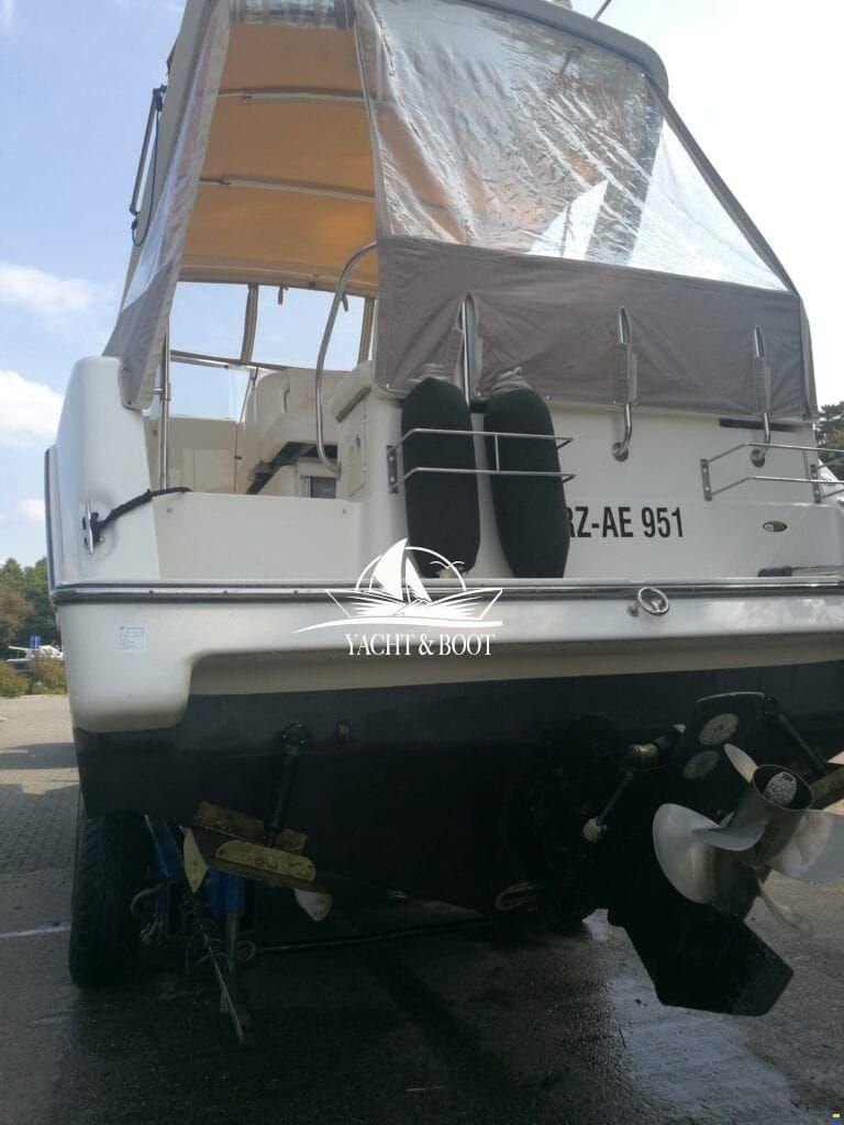 Maxum 2800 SCR