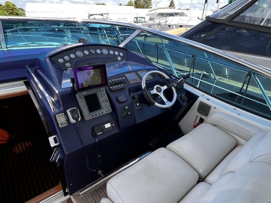 Sealine S38