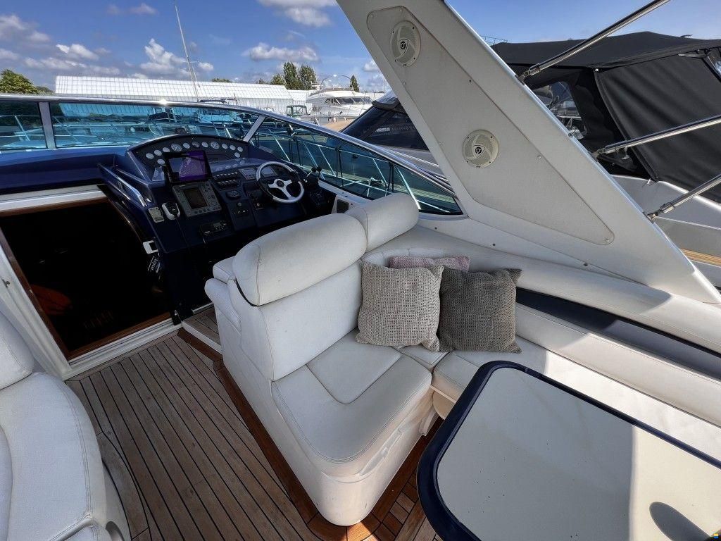 Sealine S38