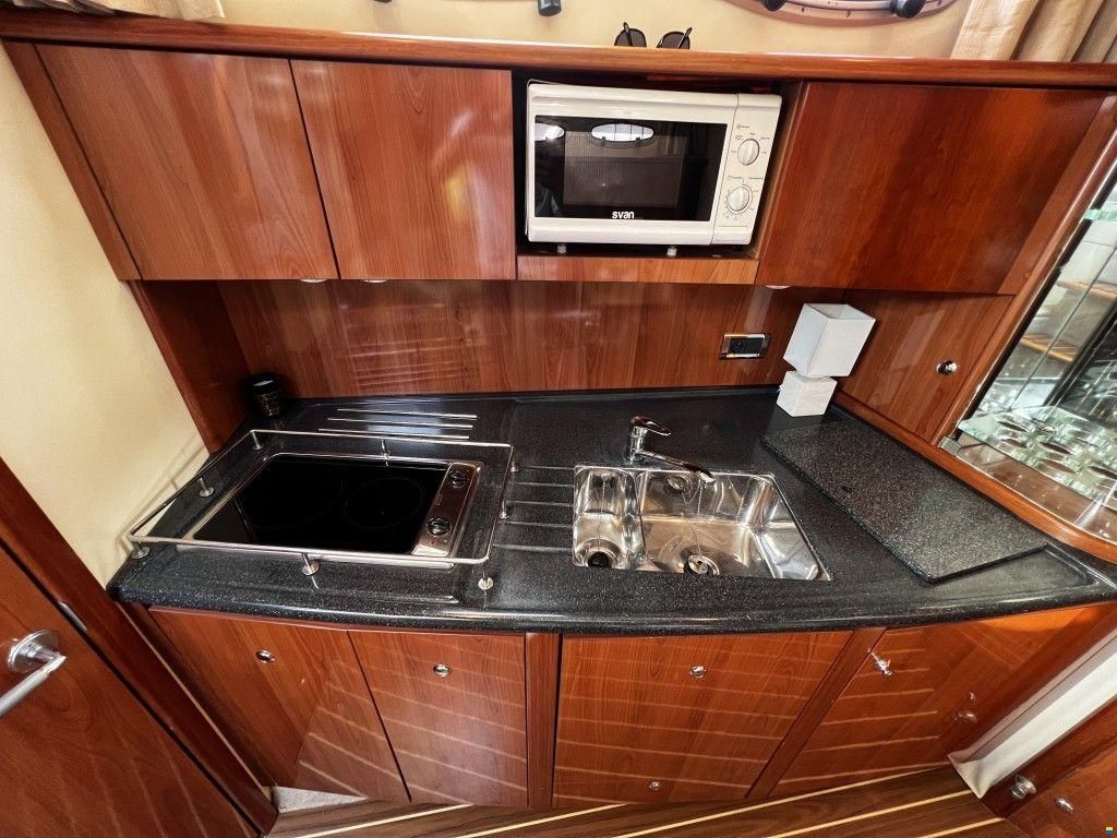 Sealine S38