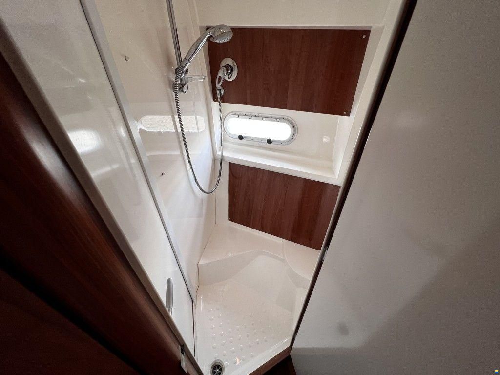Sealine S38