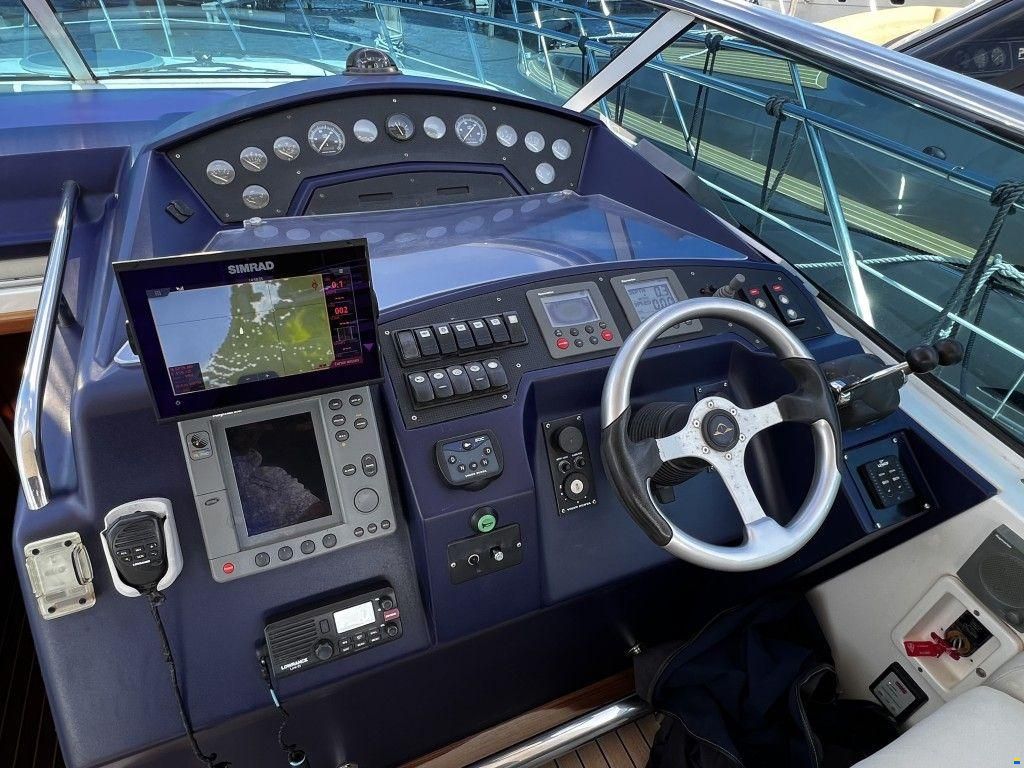 Sealine S38