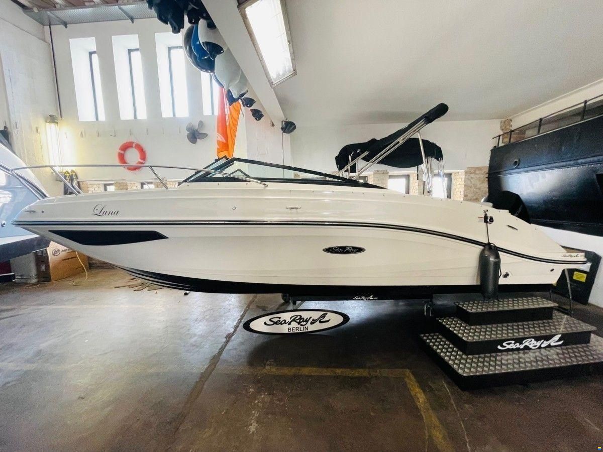 Sea Ray 230 Sunsport