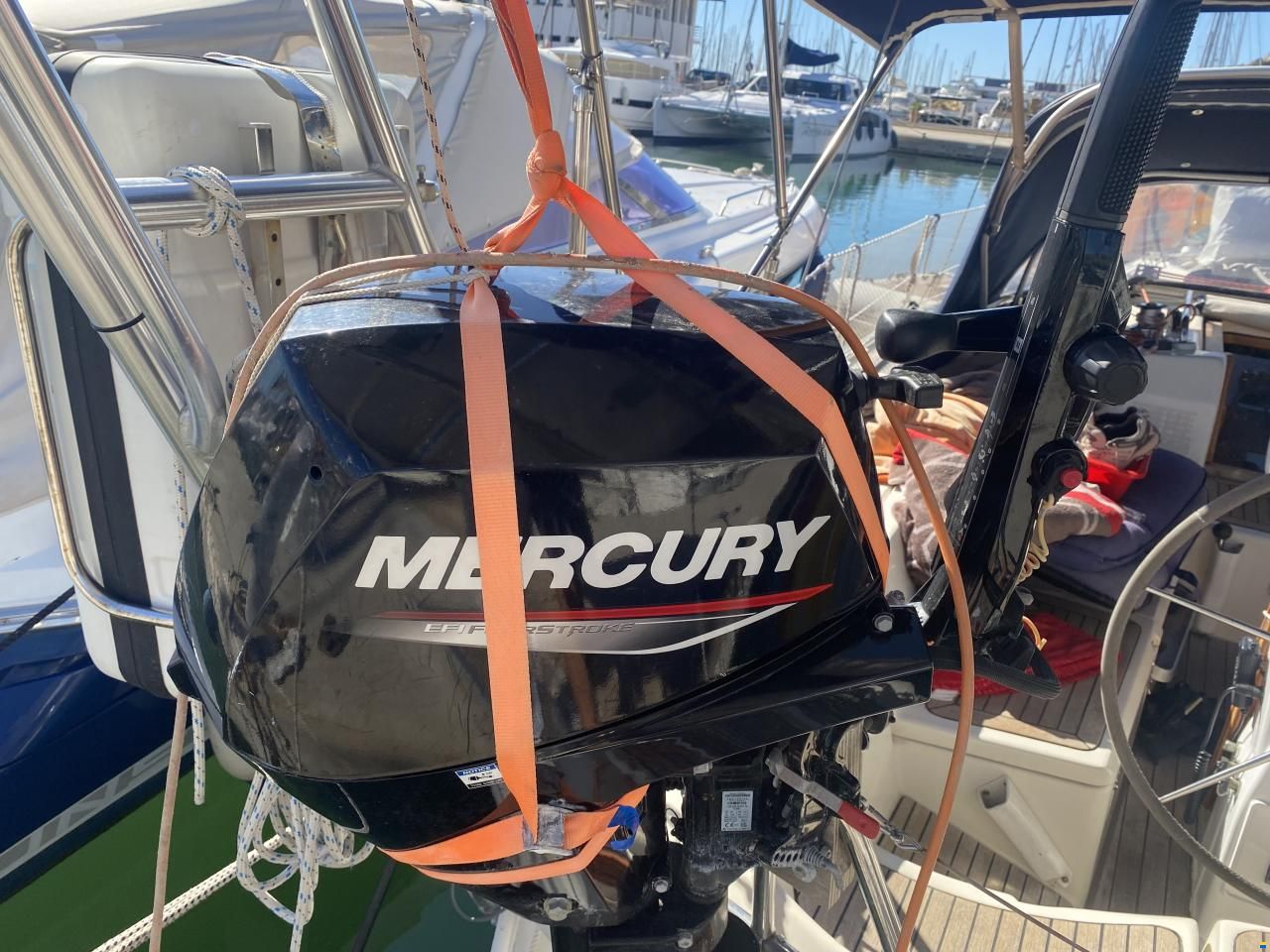Bavaria 350 Lagoon