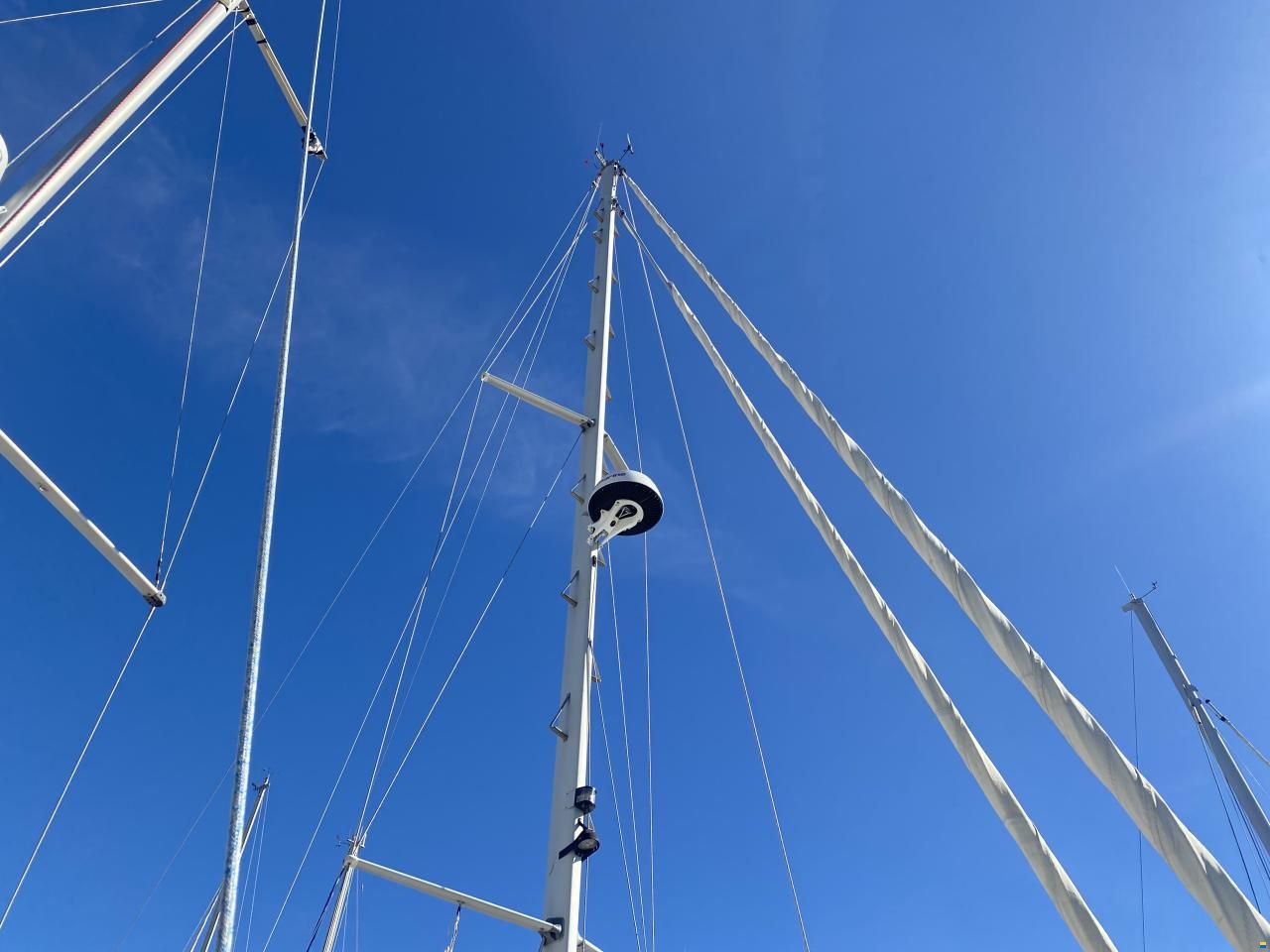 Bavaria 350 Lagoon