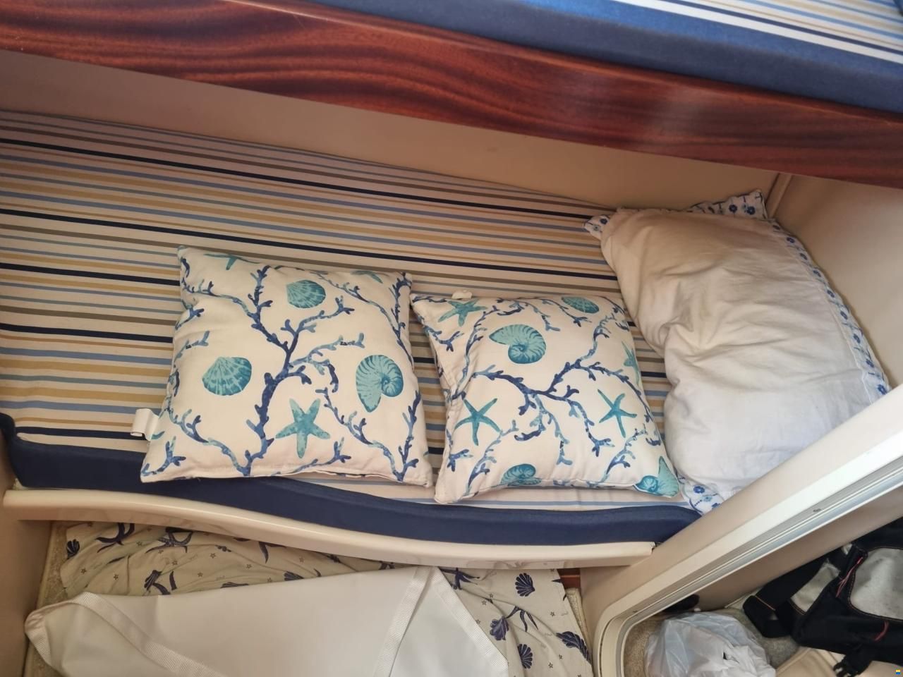 Cantieri Navali di Livorno Space 310 Day Cruiser