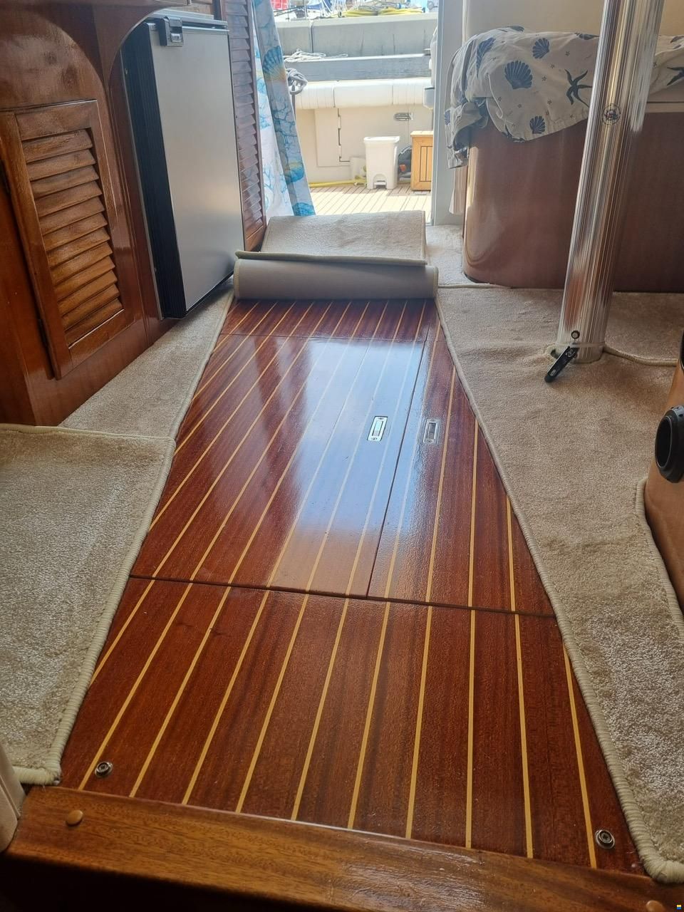 Cantieri Navali di Livorno Space 310 Day Cruiser
