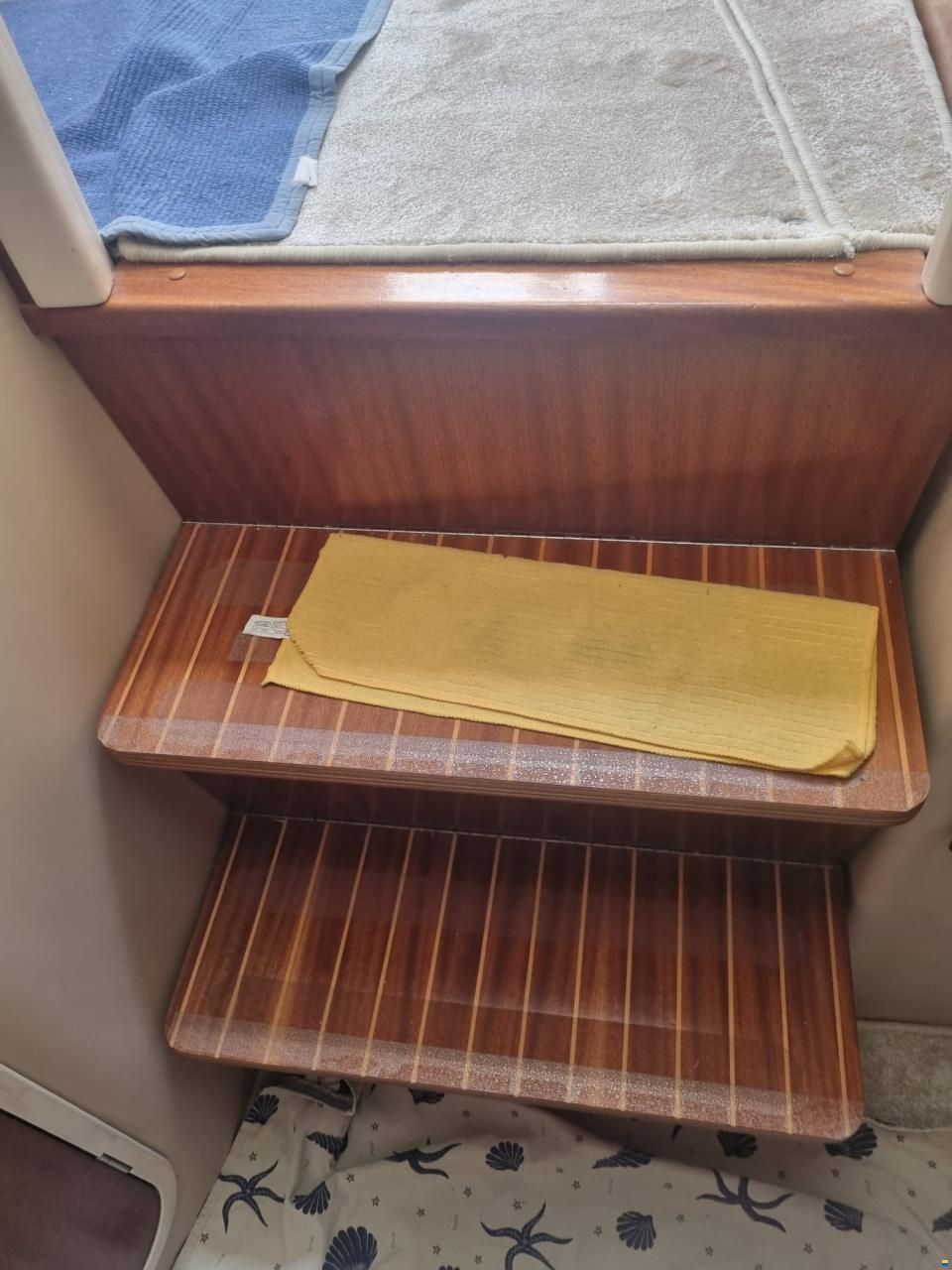 Cantieri Navali di Livorno Space 310 Day Cruiser