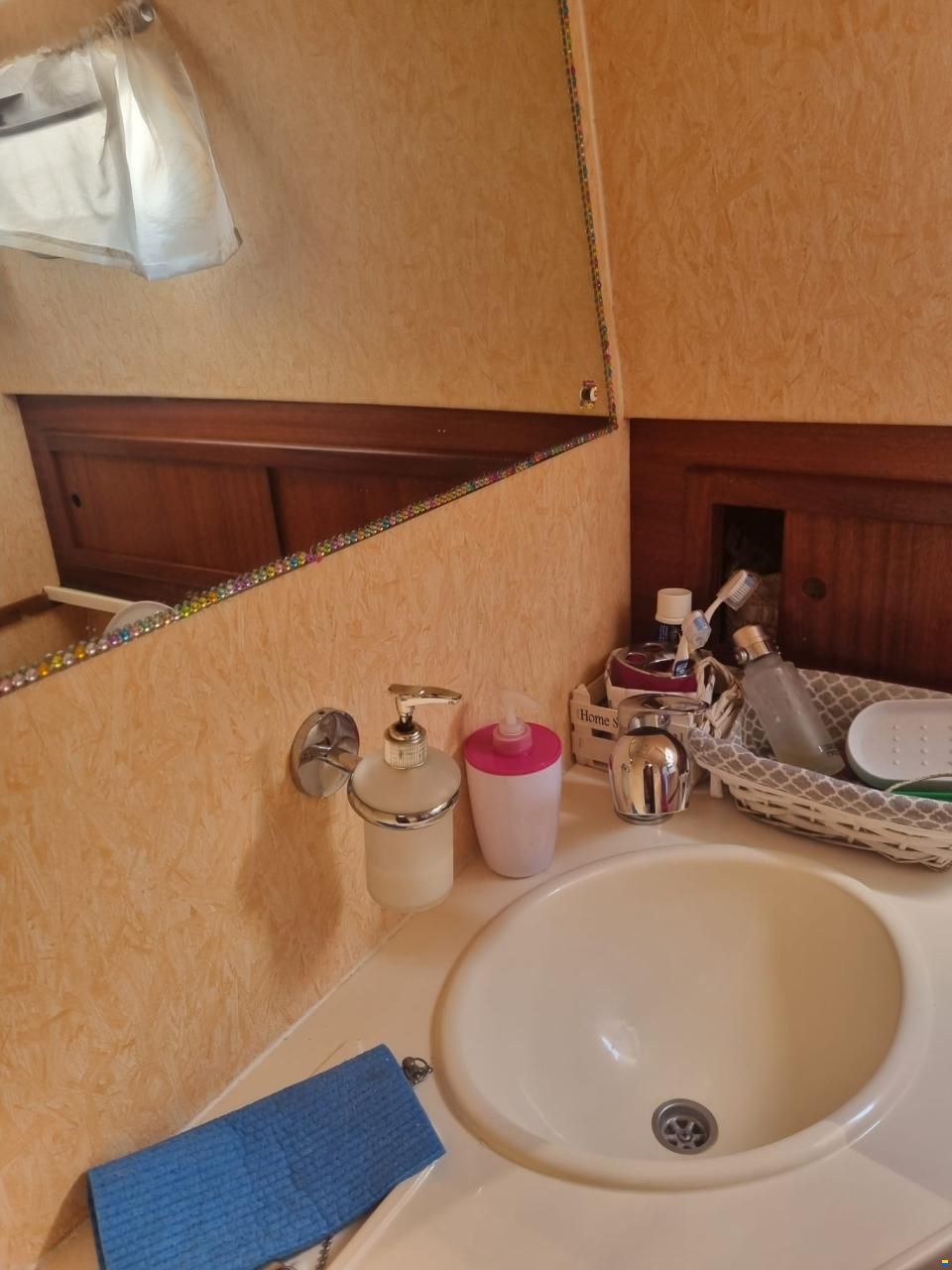 Cantieri Navali di Livorno Space 310 Day Cruiser